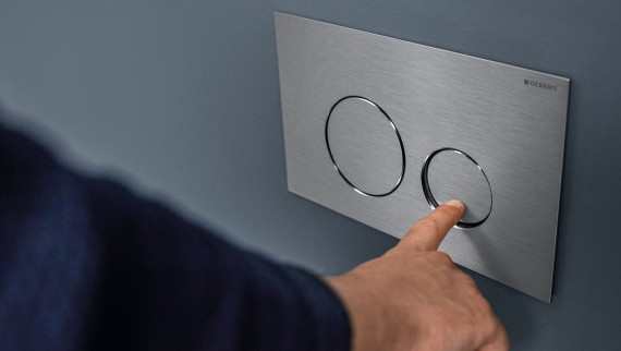 Stainless steel Sigma70 in red gold (© Geberit) Stainless steel Sigma70 in red gold (© Geberit)