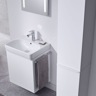 Geberit Smyle washbasin and mirror with light