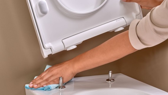 Cleaning a toilet Cleaning a toilet