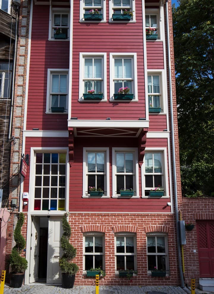 Before and after: the building after the conversion in 2022 (© Haydar Erçin) Before and after: the building after the conversion in 2022 (© Haydar Erçin)